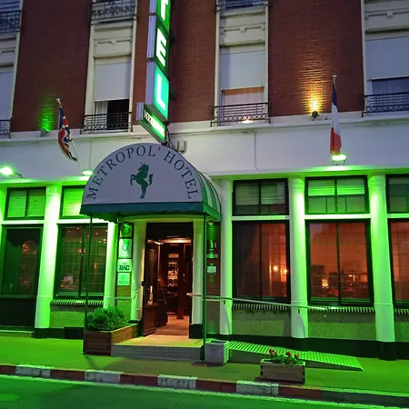 メトロポール ホテル 3*