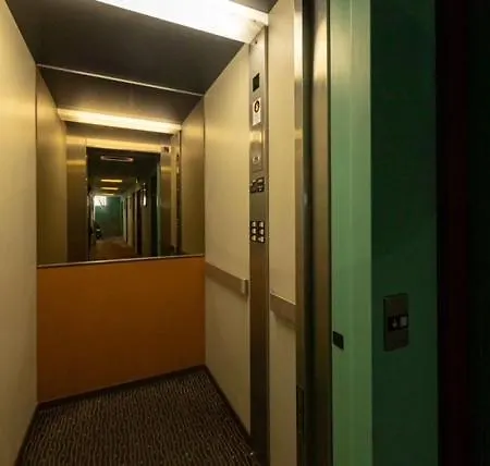 מלון Metropol