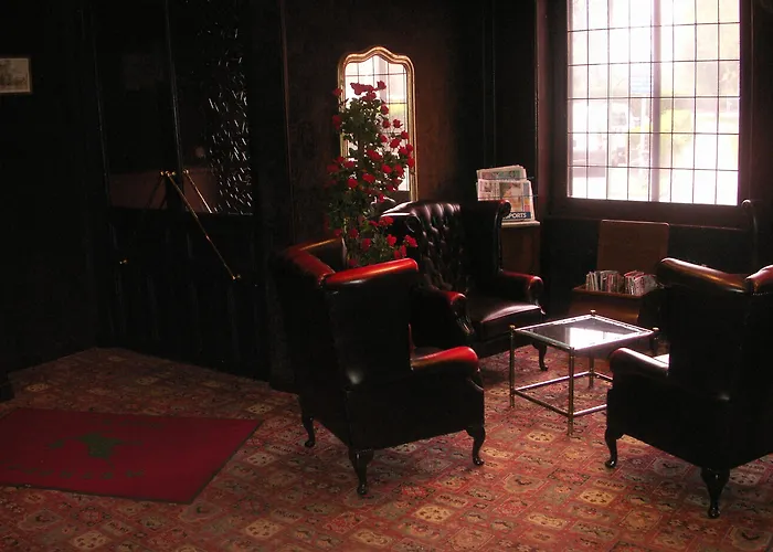 メトロポール ホテル 3*